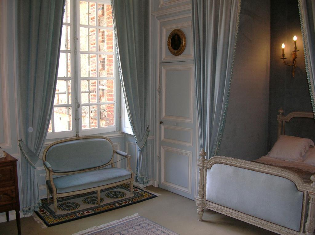 Bed and Breakfast Chateau De Fleury La Foret Igoville Экстерьер фото